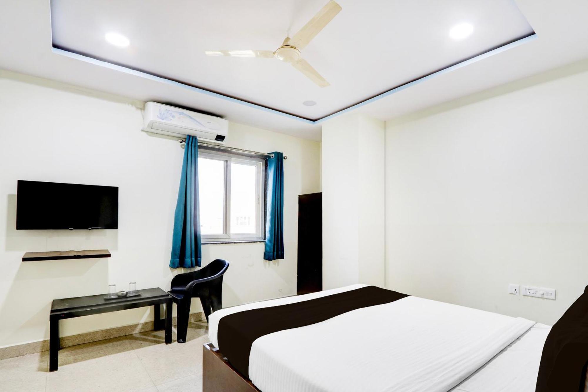 Super Hotel O At Home Hotel Darbar Hyderabad Bagian luar foto