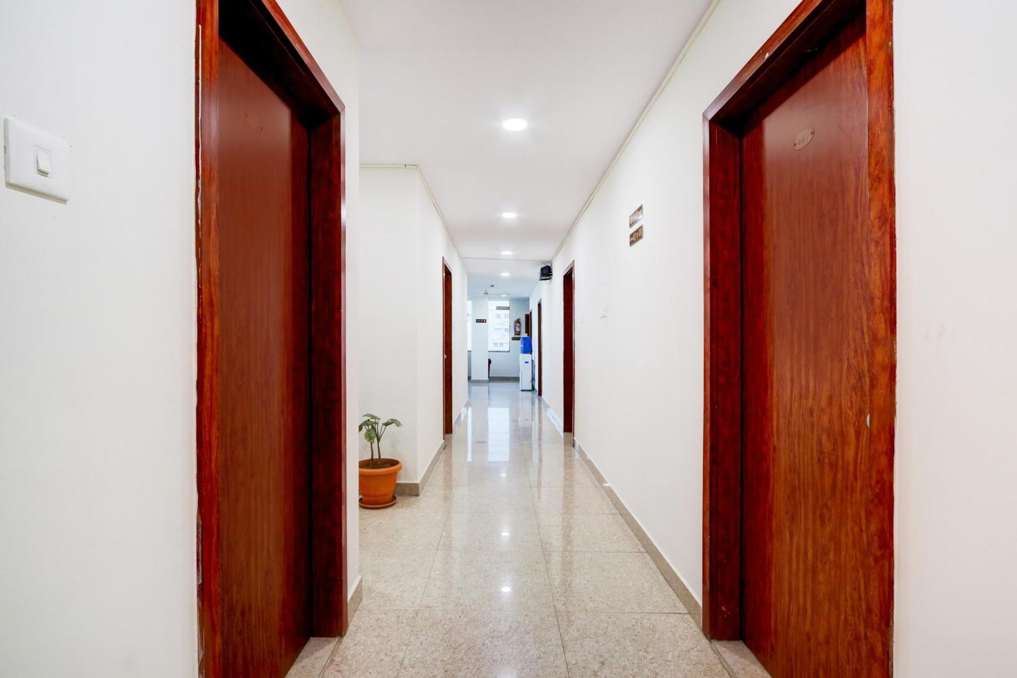 Super Hotel O At Home Hotel Darbar Hyderabad Bagian luar foto
