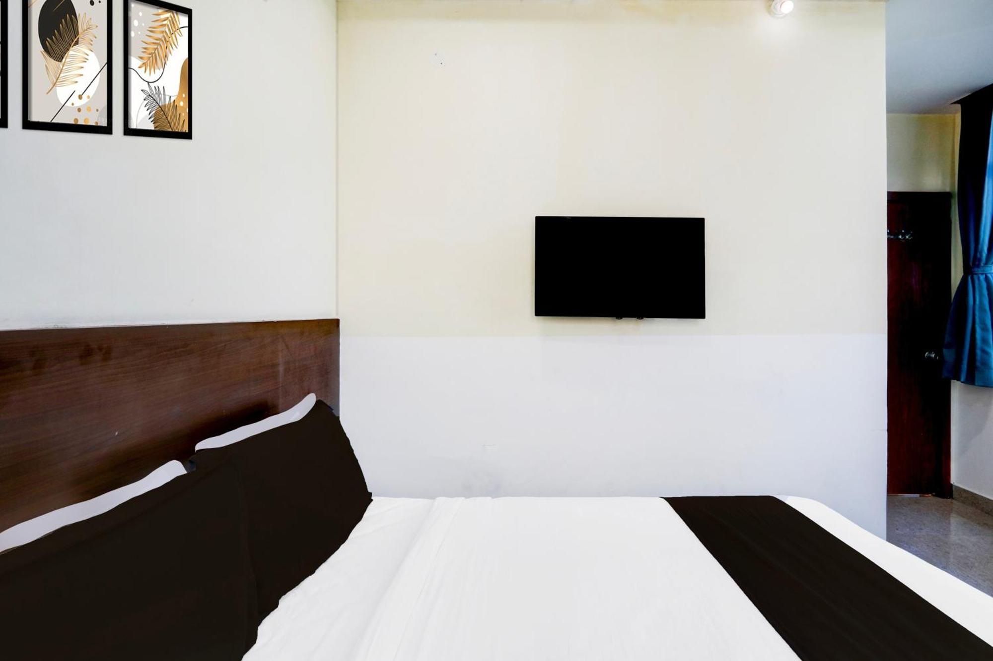 Super Hotel O At Home Hotel Darbar Hyderabad Bagian luar foto